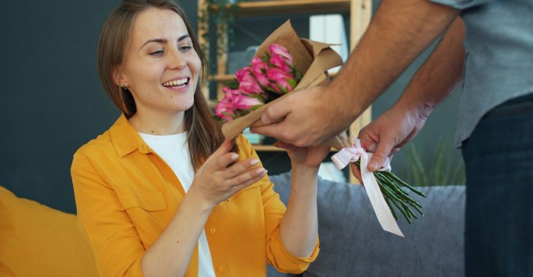 Roses and other flowers suitable for expressing sympathy